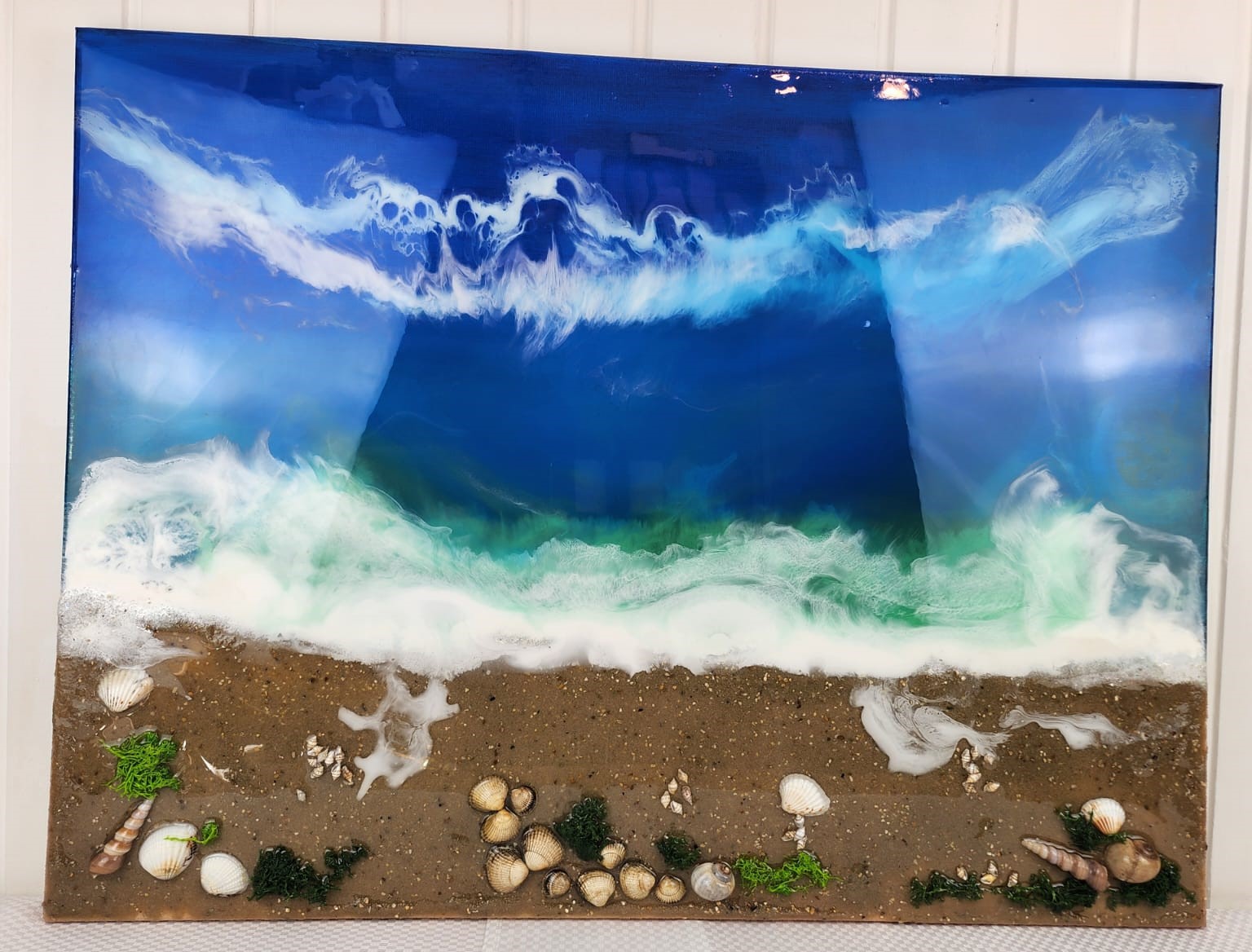 Strand und Meer auf Leinwand - 60 x 80 cm Epoxidharz-Kunstwerk mit Strand und Muscheln