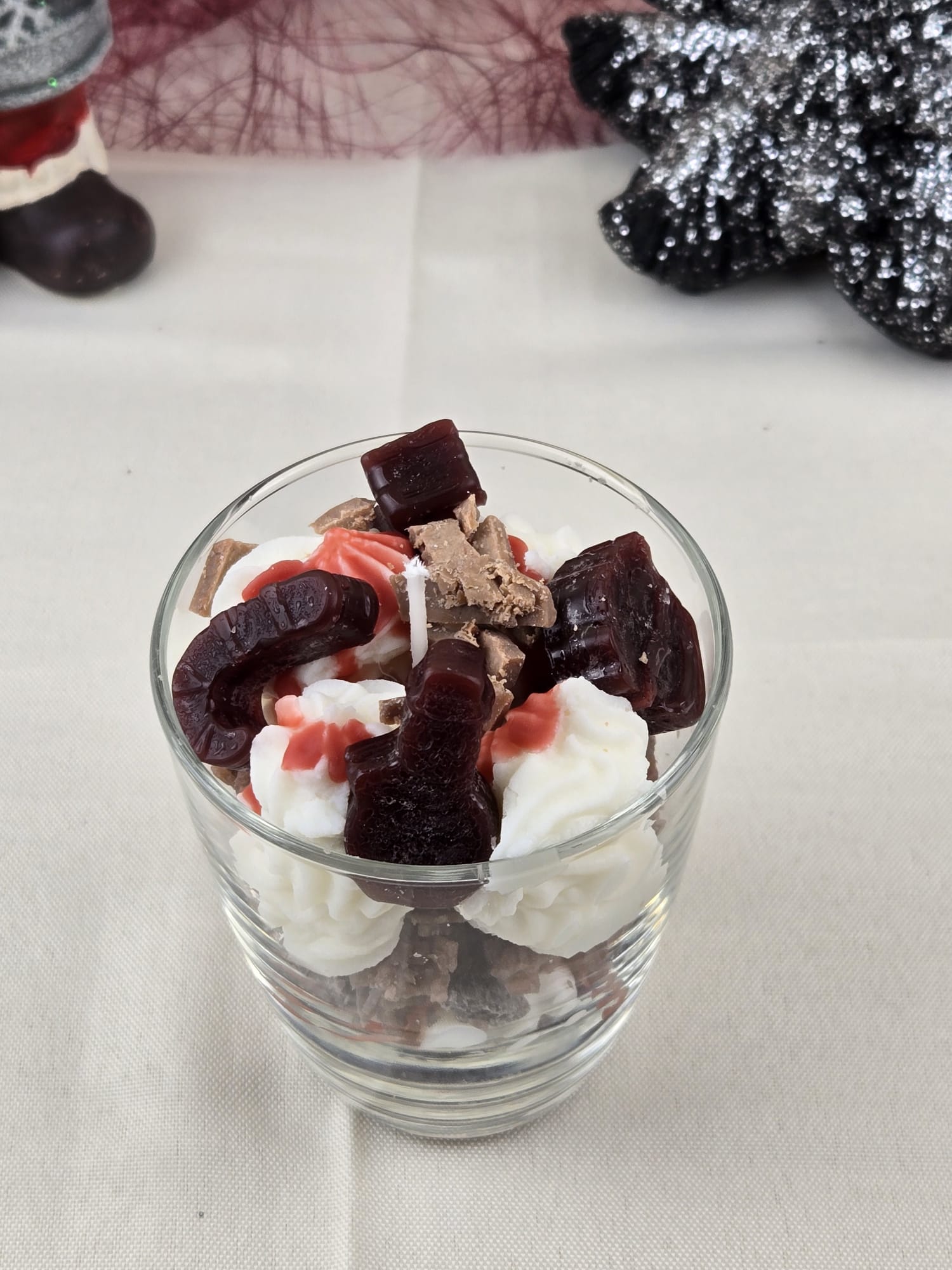 Dessertkerze, Weihnachtliche handgemachte duftfreie Sojakerze in Glastasse